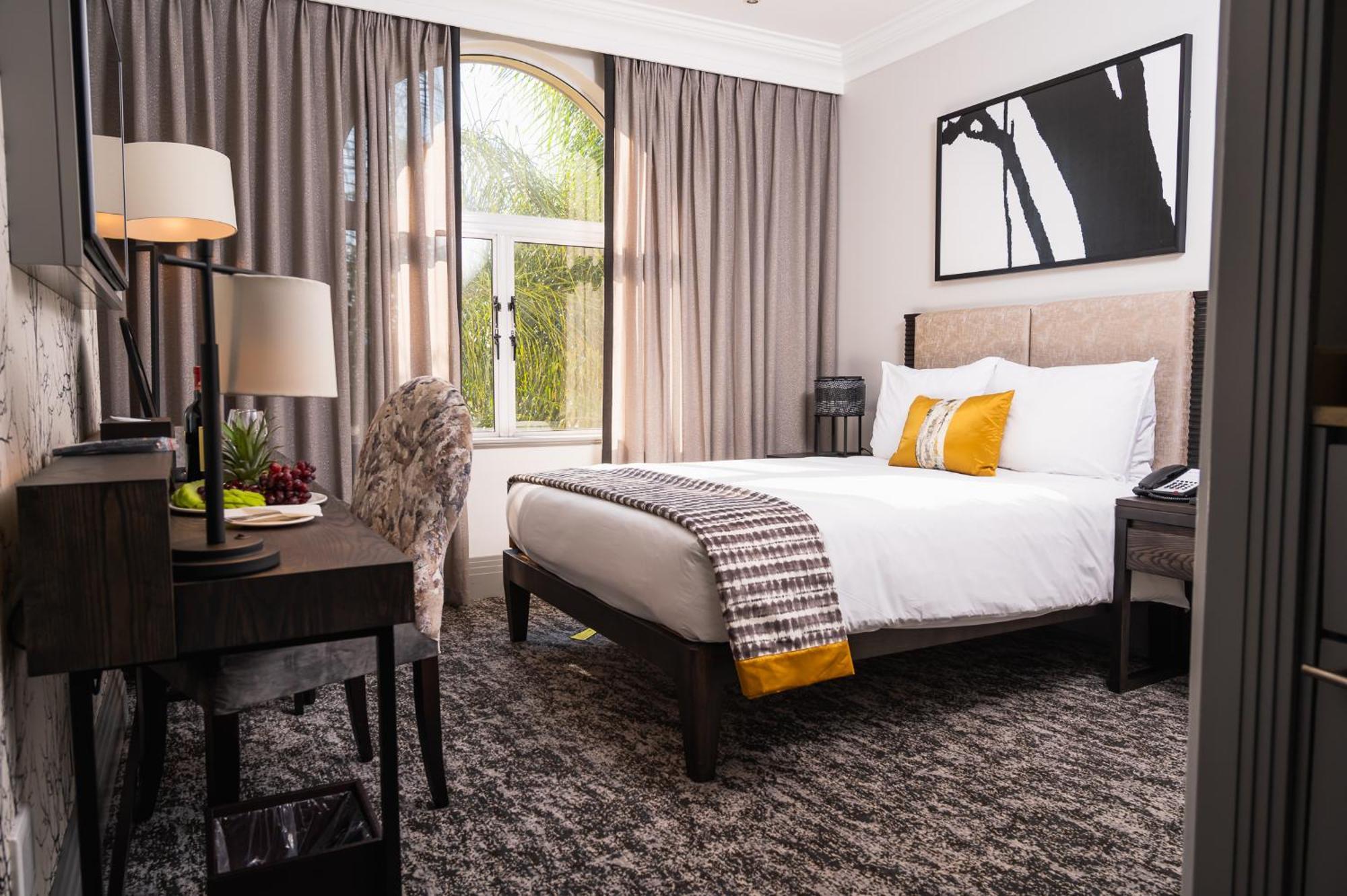 Golden Horse Hotel 彼得马里茨堡 外观 照片