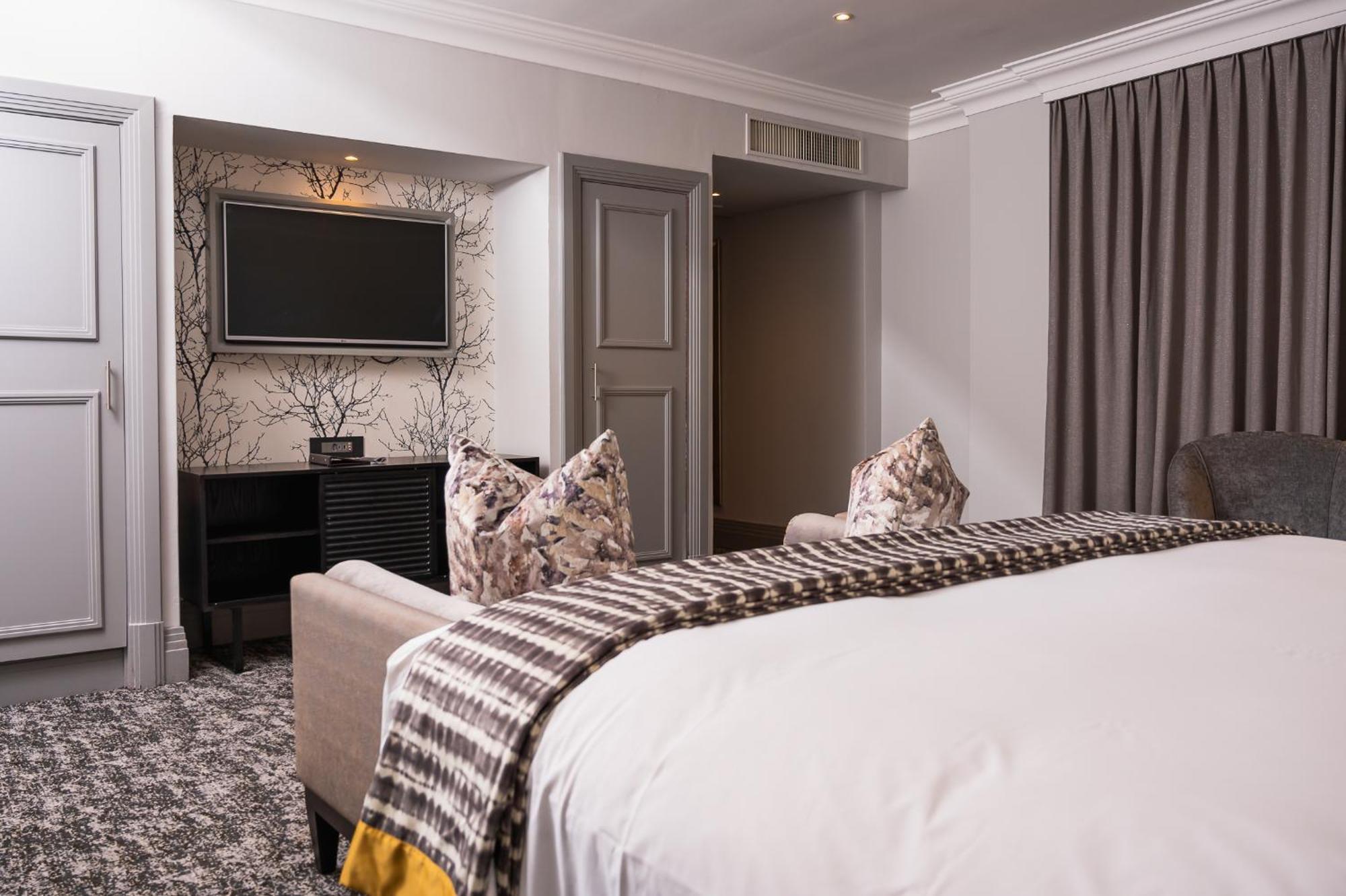 Golden Horse Hotel 彼得马里茨堡 外观 照片